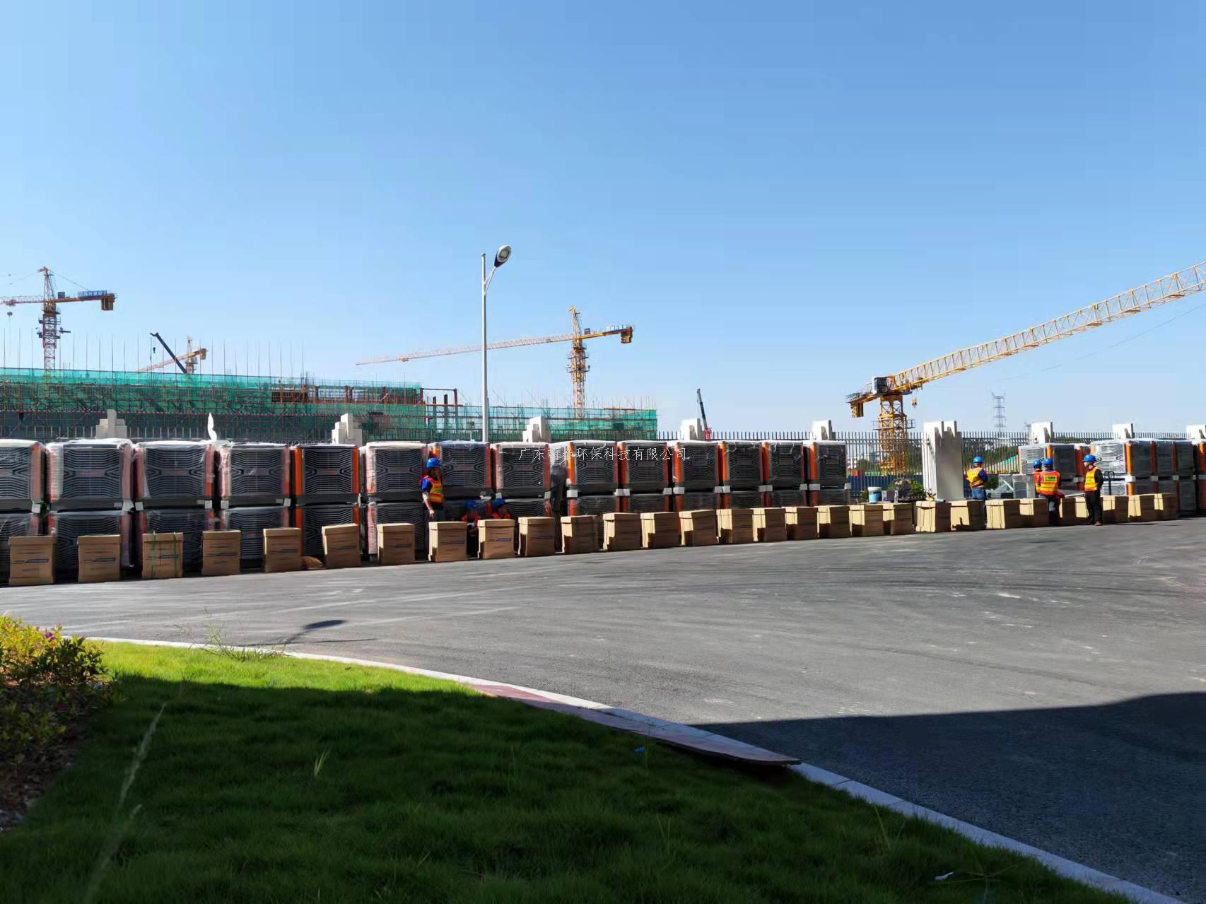 大型鋼結構廠房用環(huán)保空調加工業(yè)大風扇降溫通風效果喜人